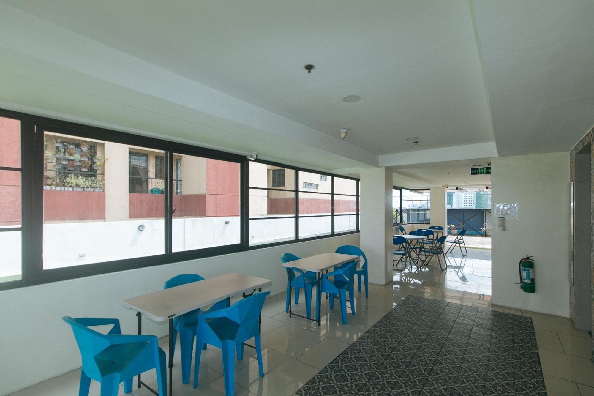 59 Xavierville By Reddoorz Cubao Exterior foto