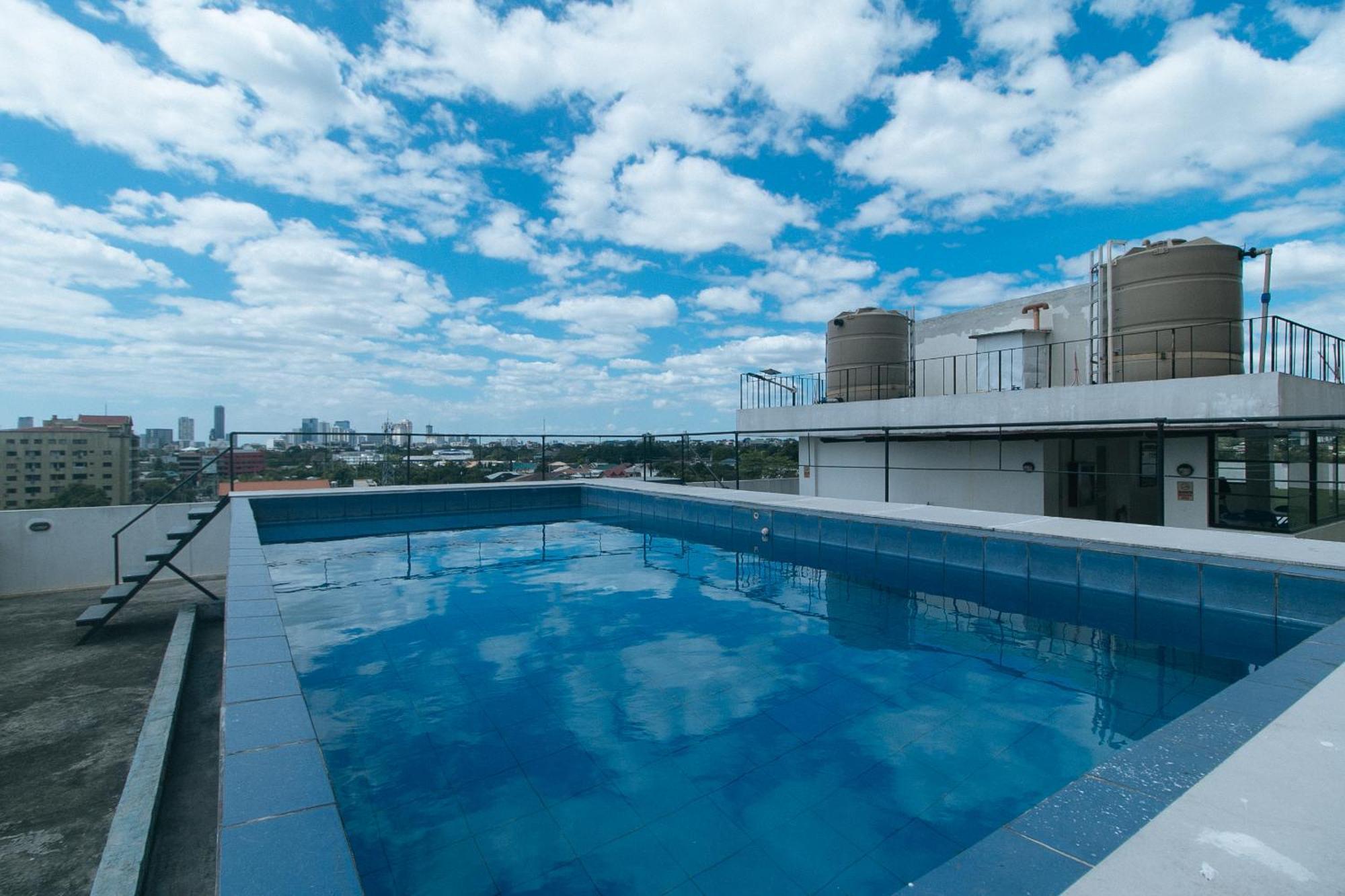 59 Xavierville By Reddoorz Cubao Exterior foto